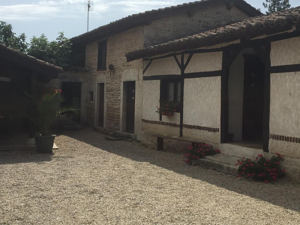 Le Moulin De Champagne Bed & Breakfast Viriat Exterior foto
